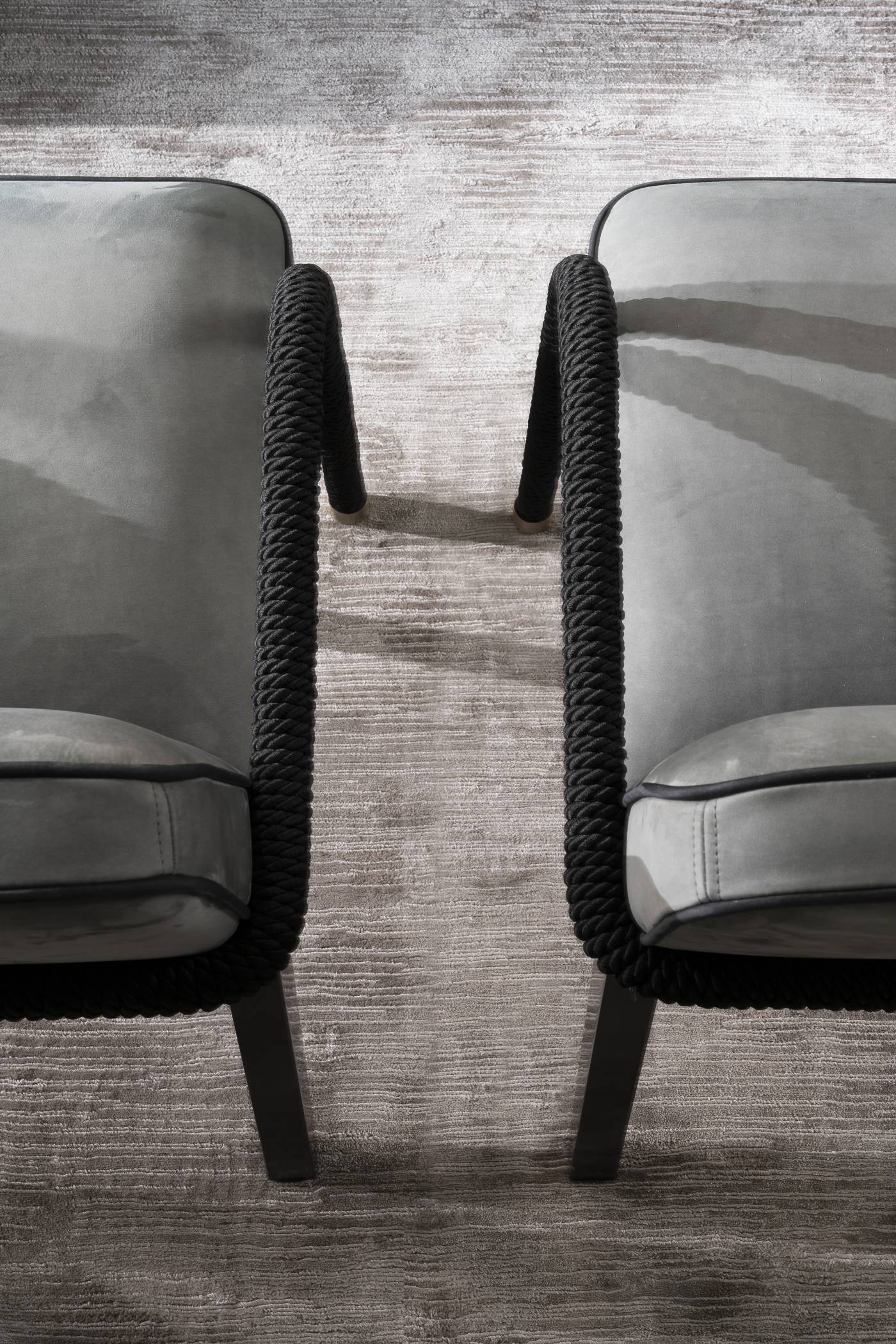 LOOP chair with armrests | Gianfranco Ferré Home Interiors