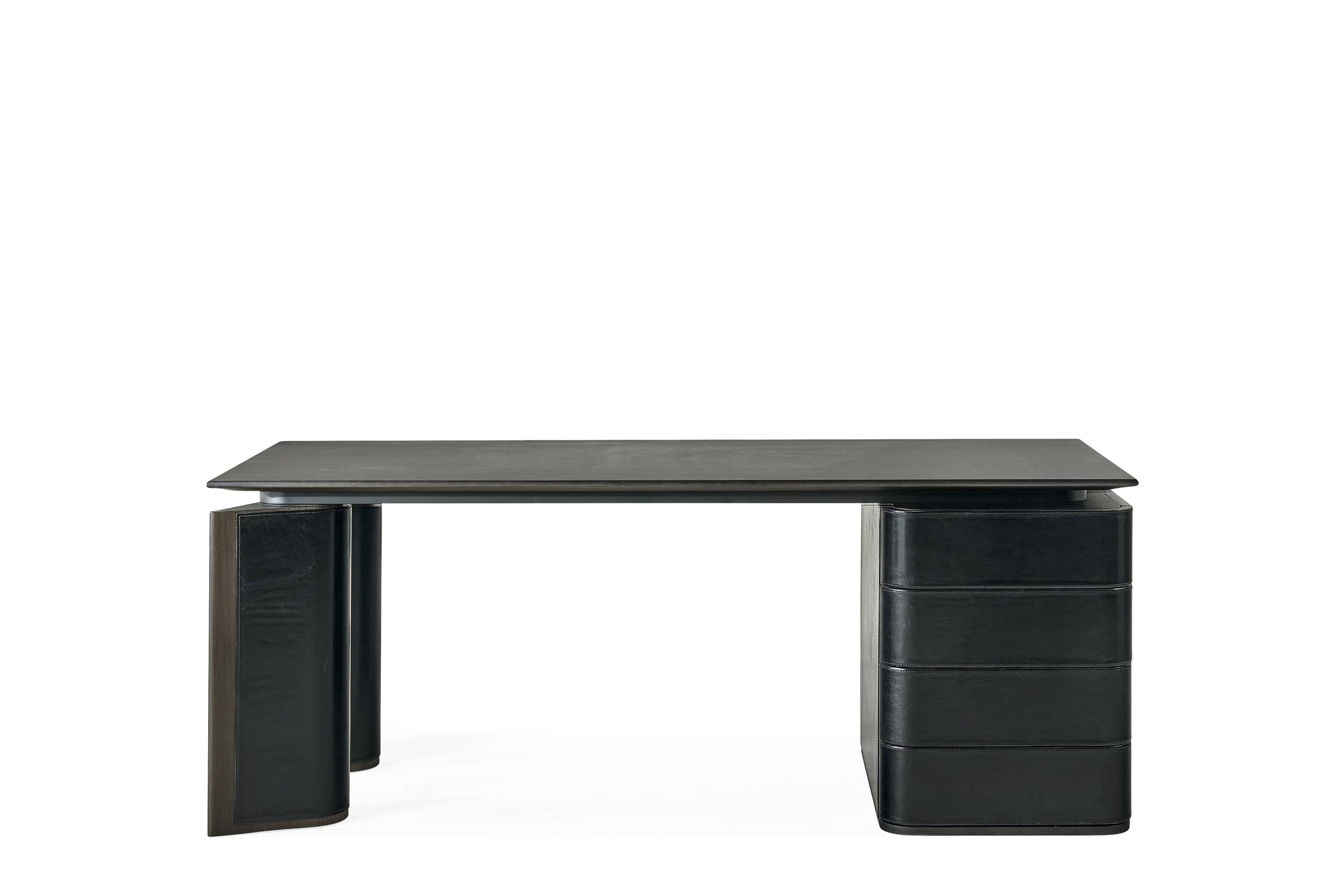 GFH_DAVOS_writing-desk_F.DAV.411.A1S_2025_01.jpg