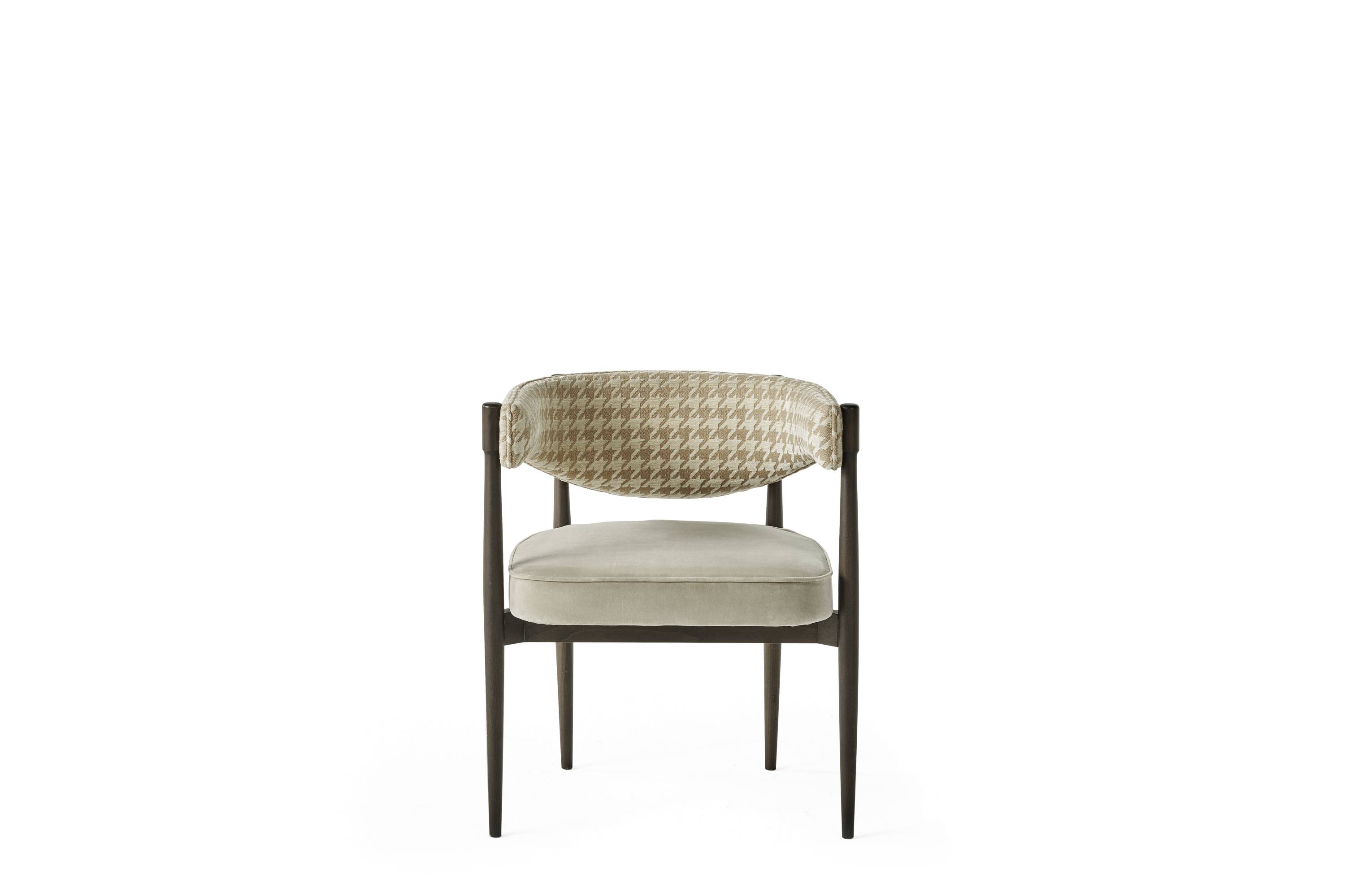 GFH_HARLEM_chair-with-armrests_F.HAL.132.ACX_2025_01.jpg
