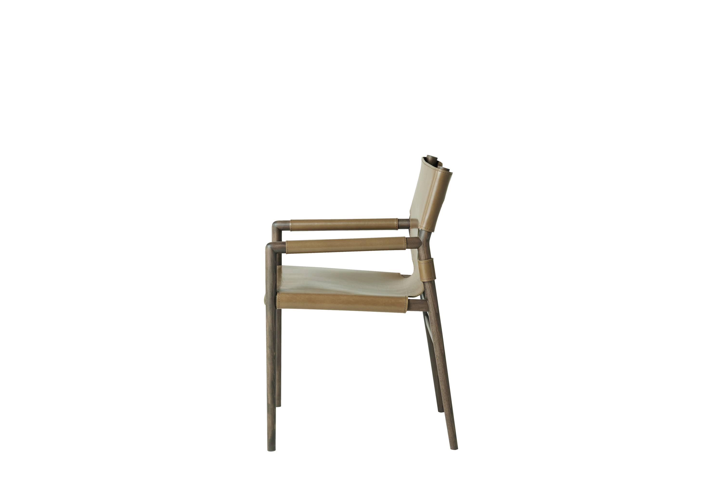 GFH_MONTREUX_chair-with-armrests_F.MOT.132.A1X_2026_03.jpg