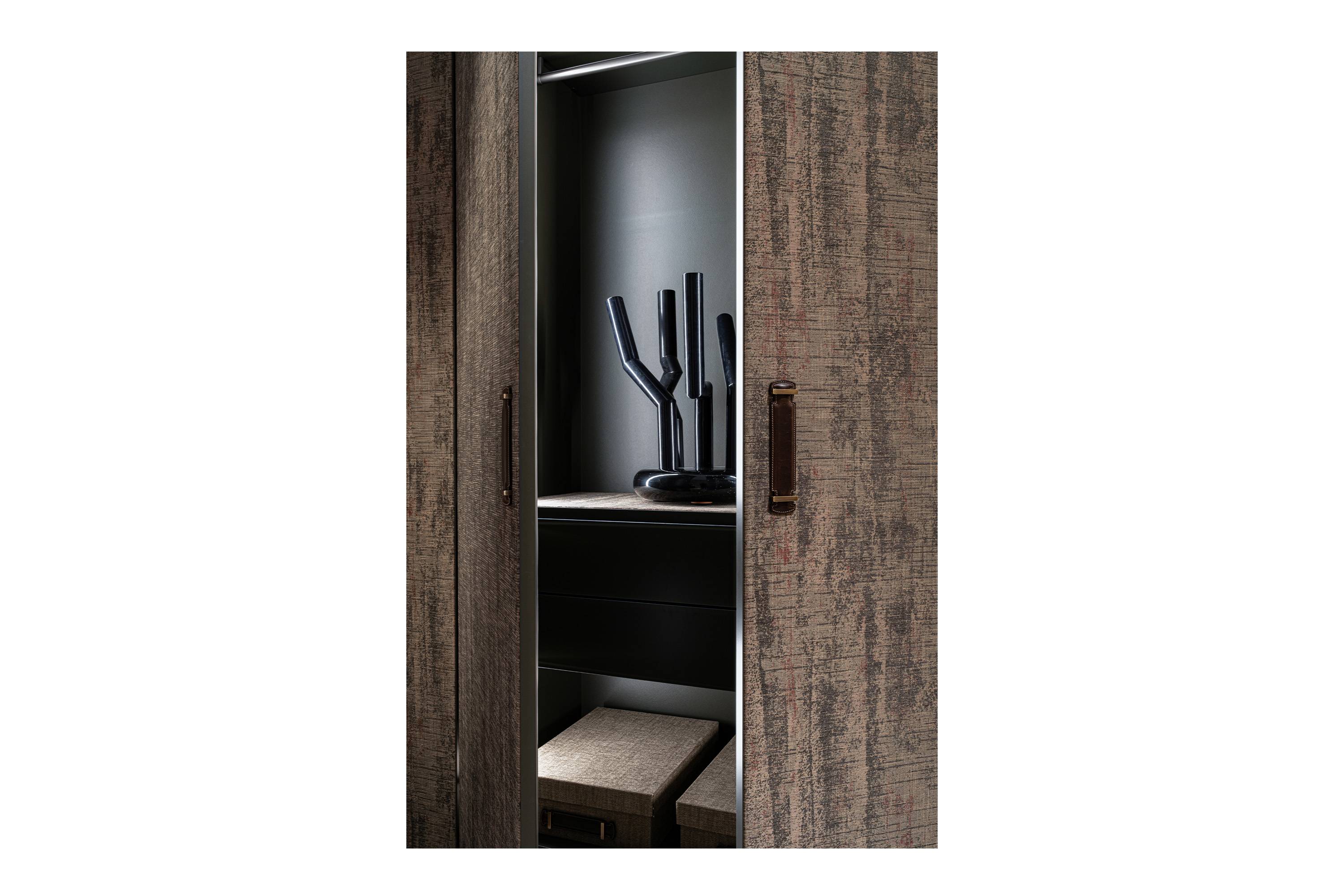 GFH_FLIMS_wardrobe_2026_04.jpg